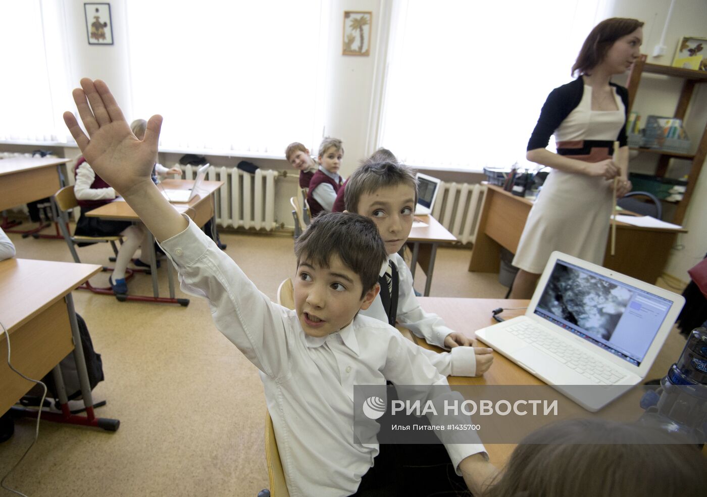 Презентация школы-комплекса и нового школьного оборудования