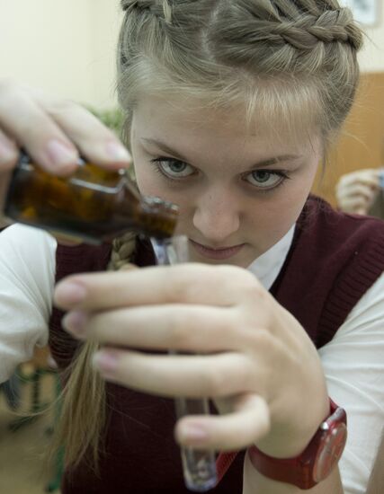 Презентация школы-комплекса и нового школьного оборудования