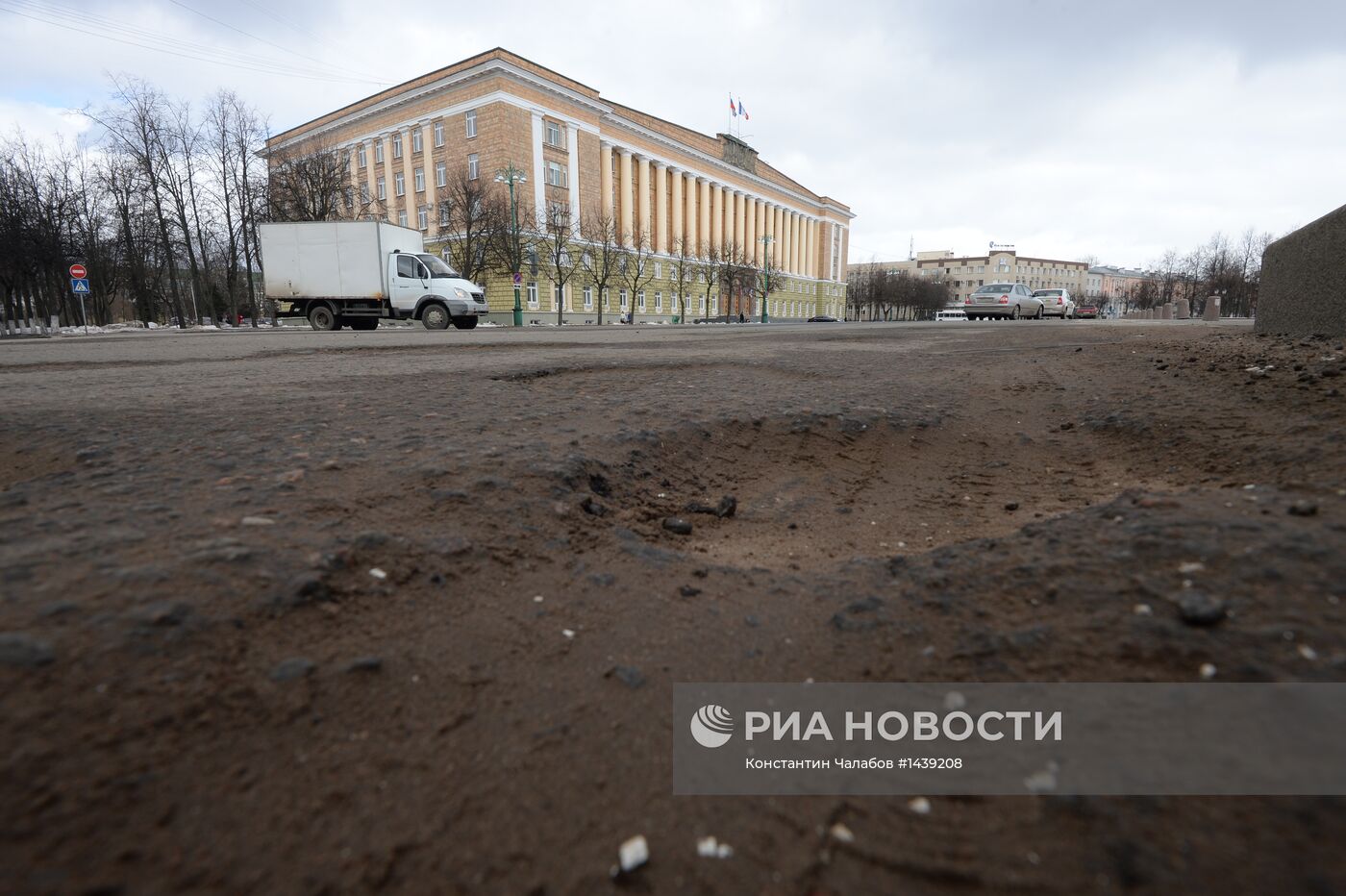 Разбитые дороги в Великом Новгороде