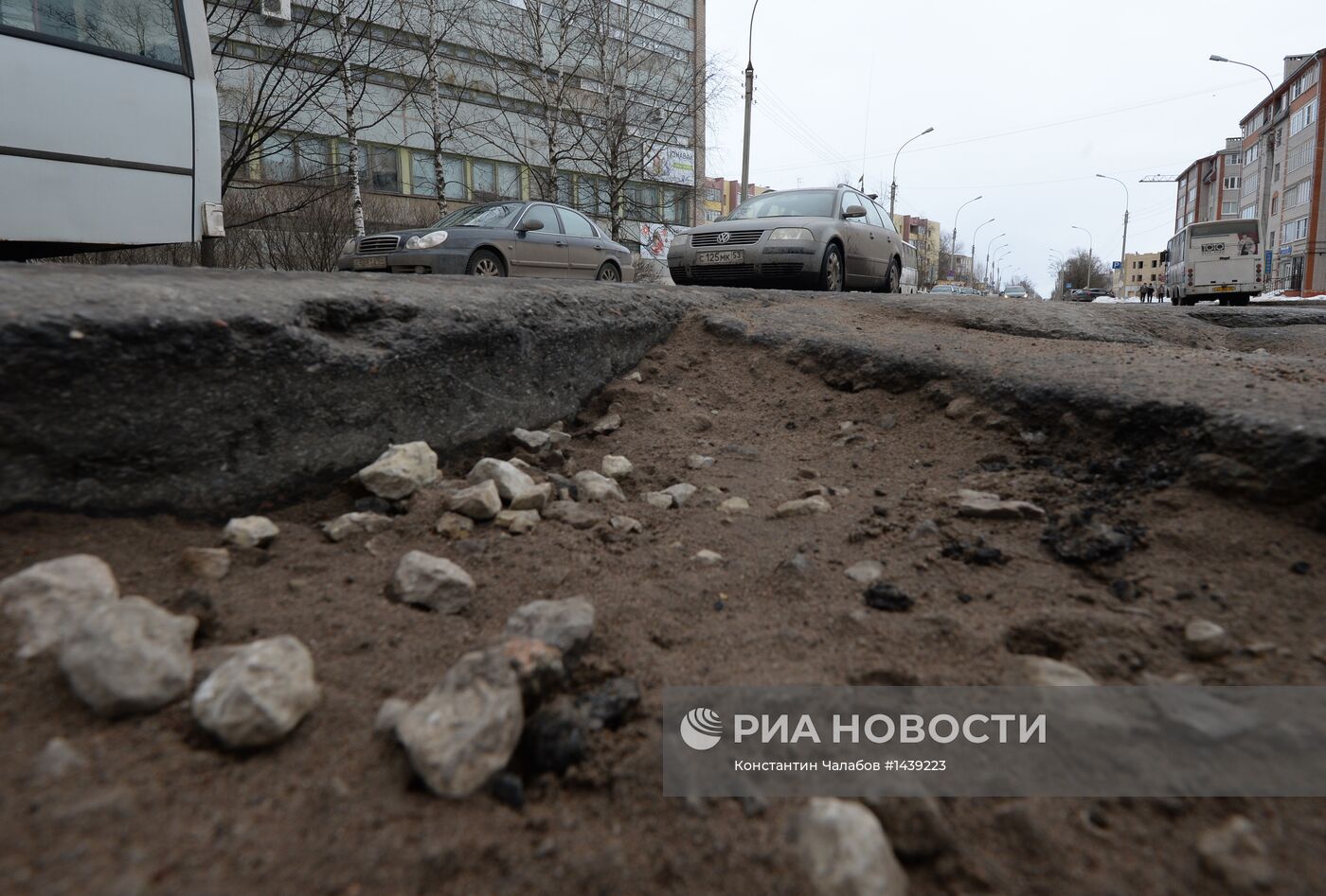 Разбитые дороги в Великом Новгороде