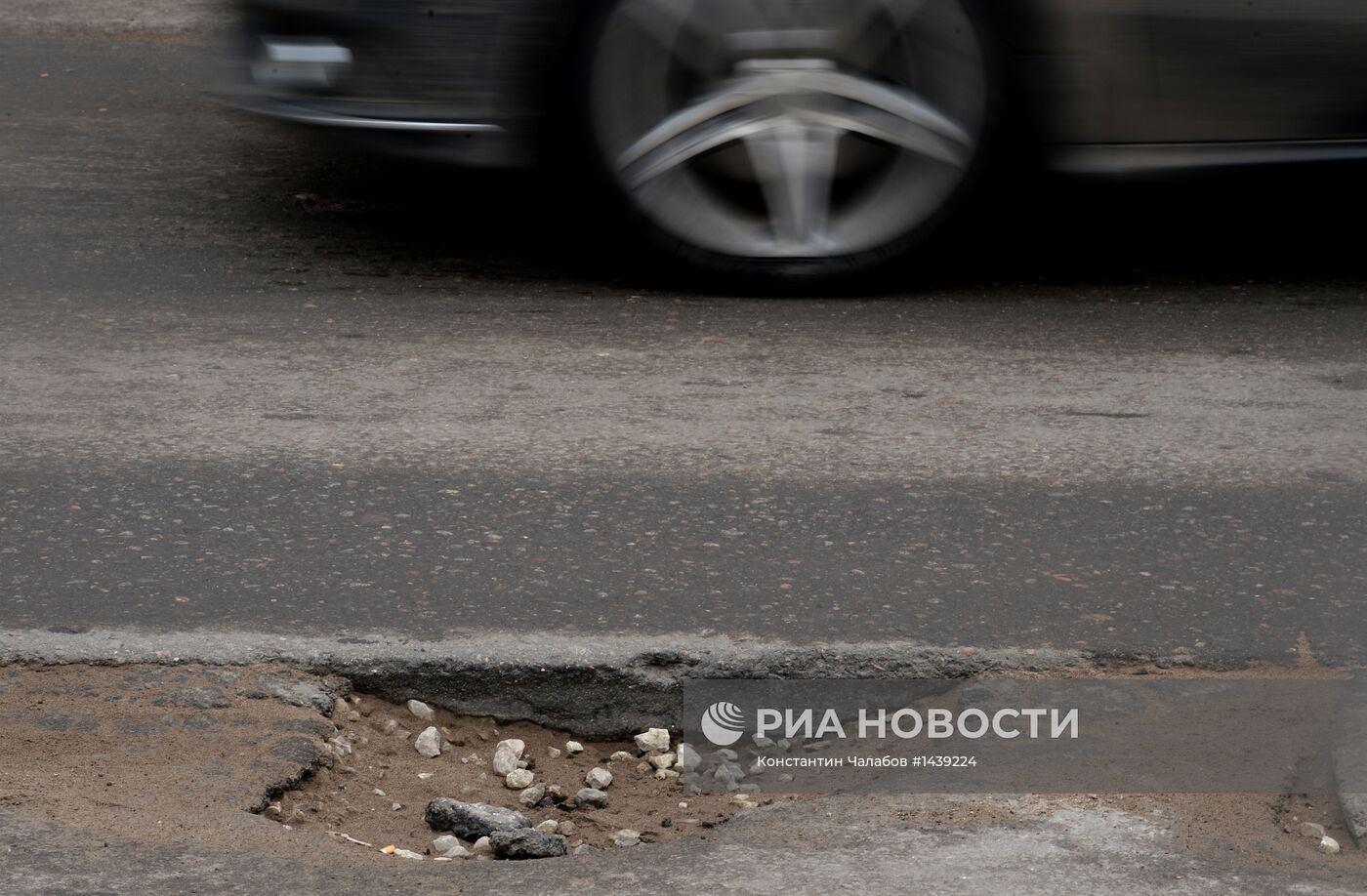 Разбитые дороги в Великом Новгороде