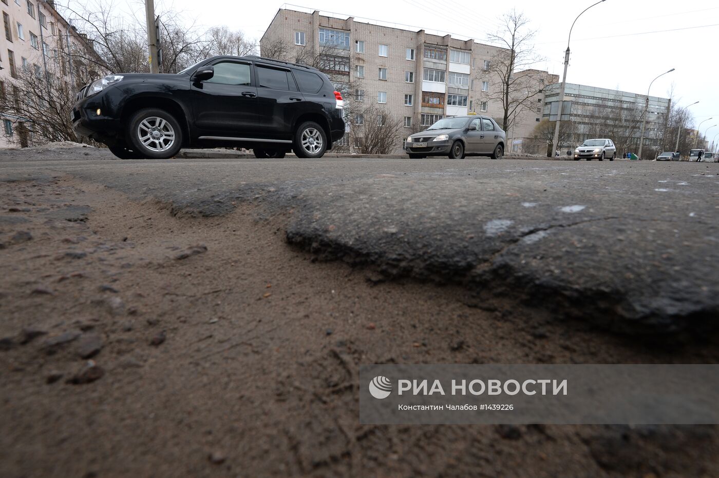 Разбитые дороги в Великом Новгороде