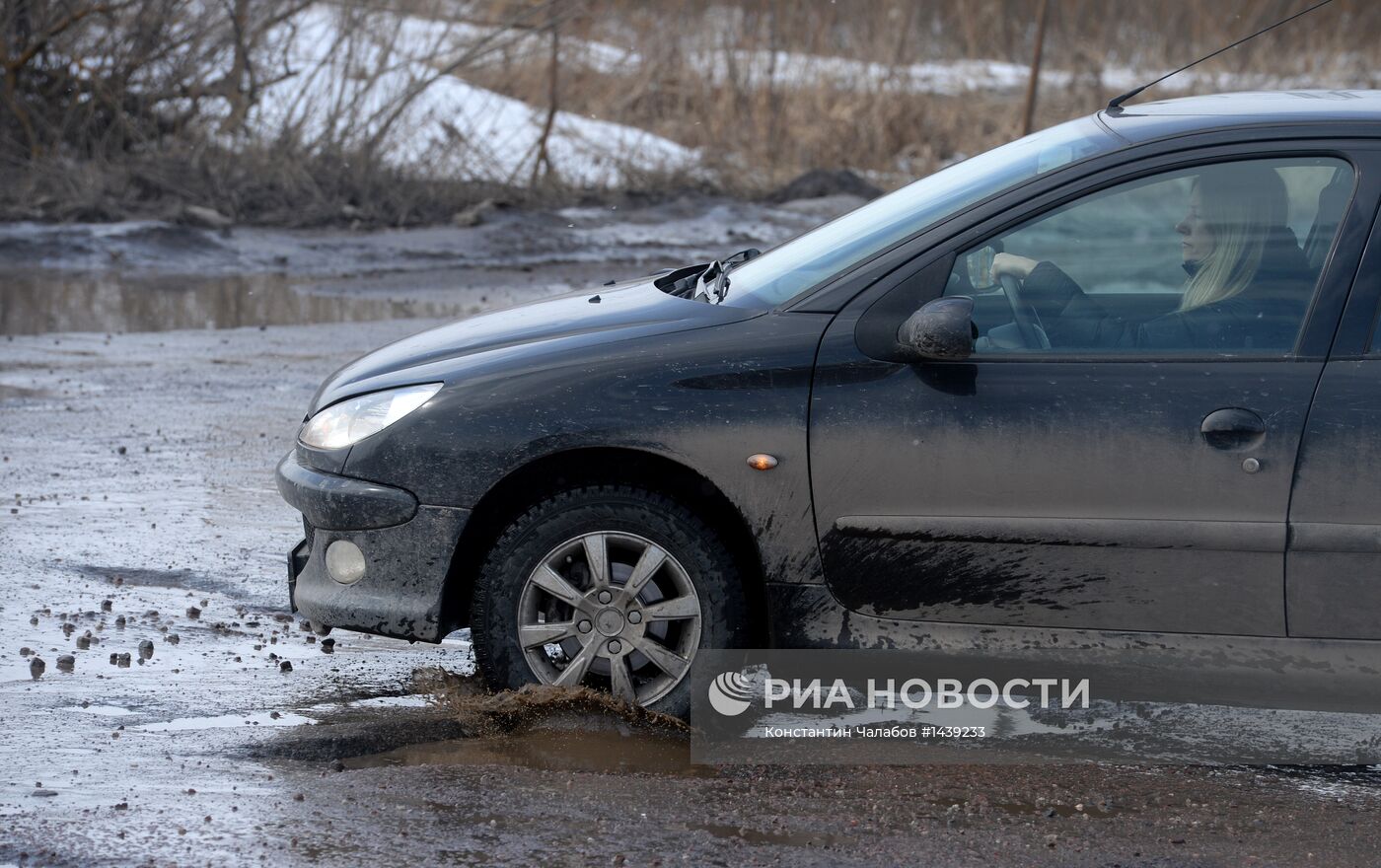 Разбитые дороги в Великом Новгороде