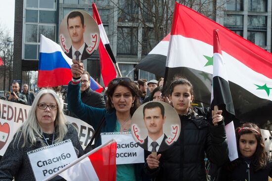 Сирийцы выразили благодарность России за поддержку режима Асада
