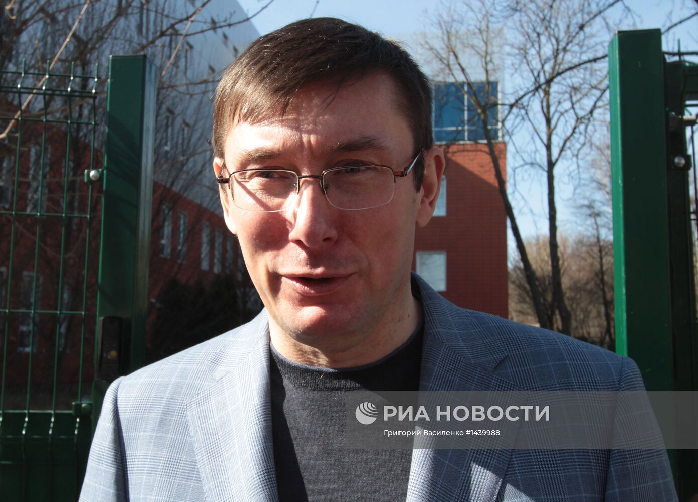 Юрий Луценко прошел обследование в одной из клиник Киева