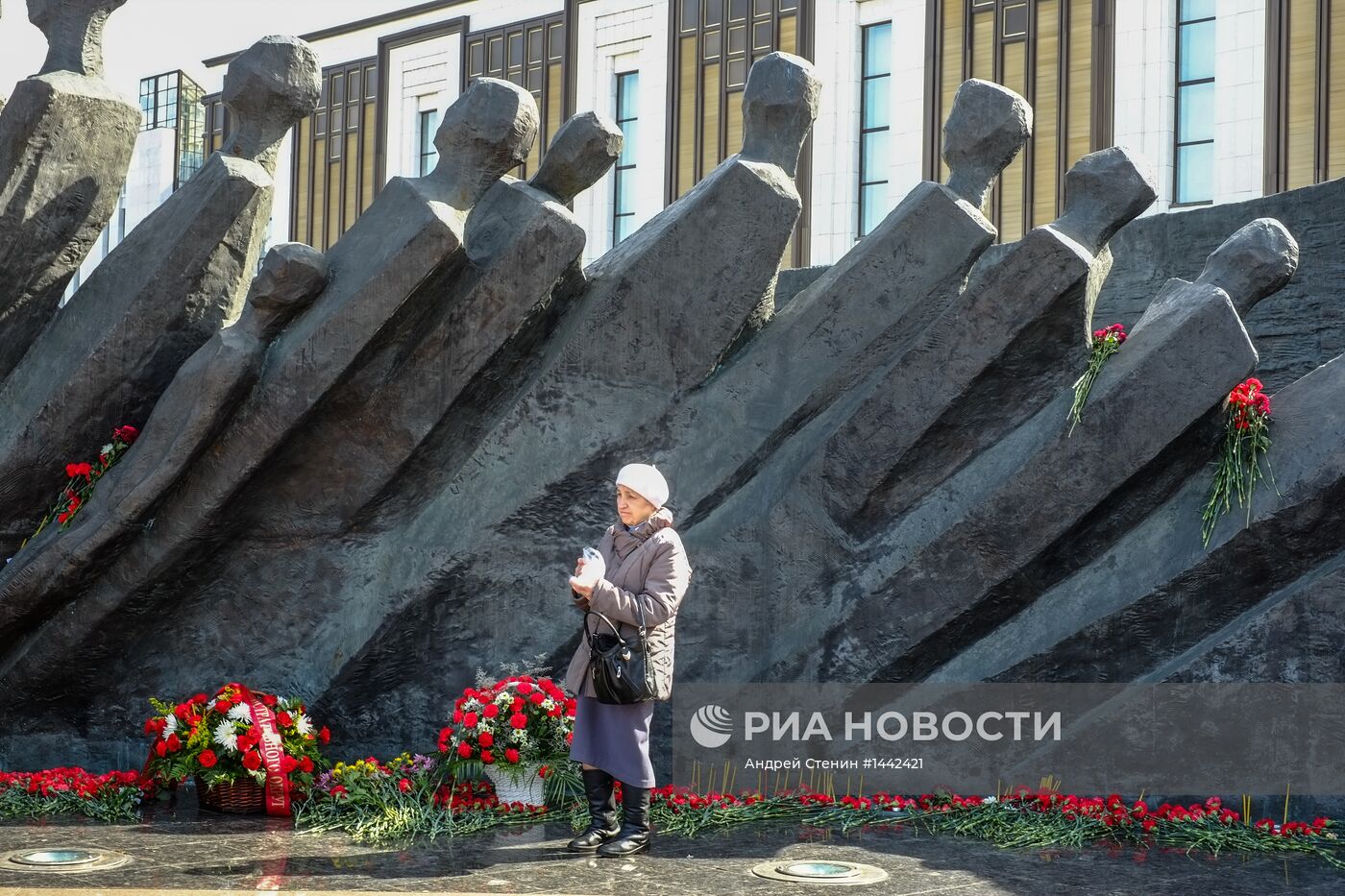 Митинг в день освобождения узников фашистских концлагерей