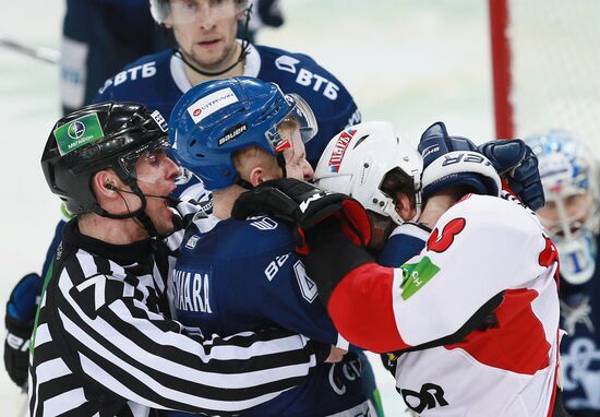 Хоккей. КХЛ. Матч "Динамо" (Москва) - "Трактор"