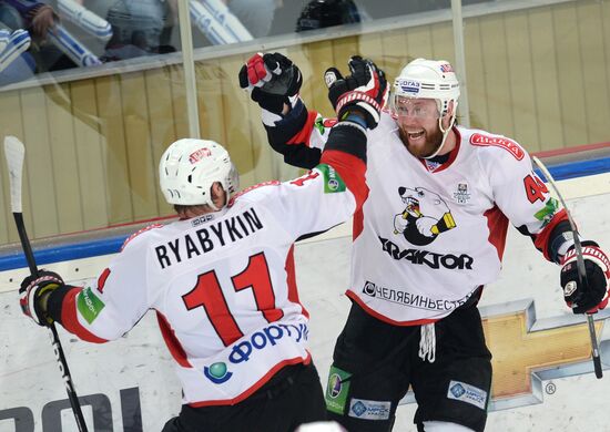 Хоккей. КХЛ. Матч "Динамо" (Москва) - "Трактор"