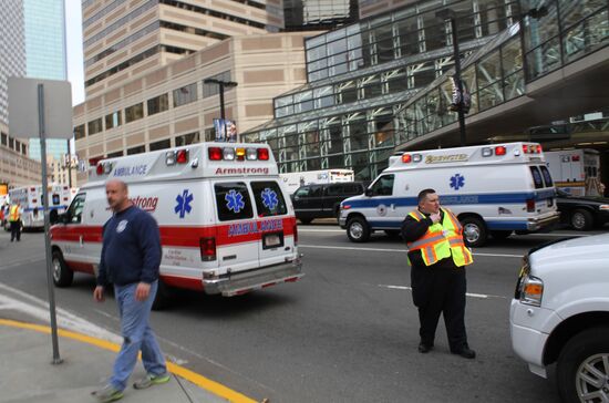 Два взрыва прогремели у финишной линии Бостонского марафона