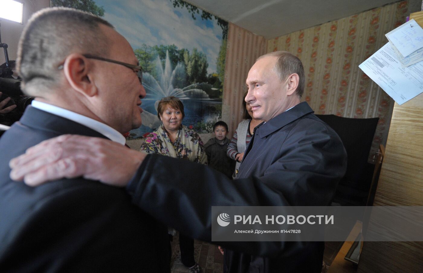Рабочая поездка В. Путина в Южный федеральный округ