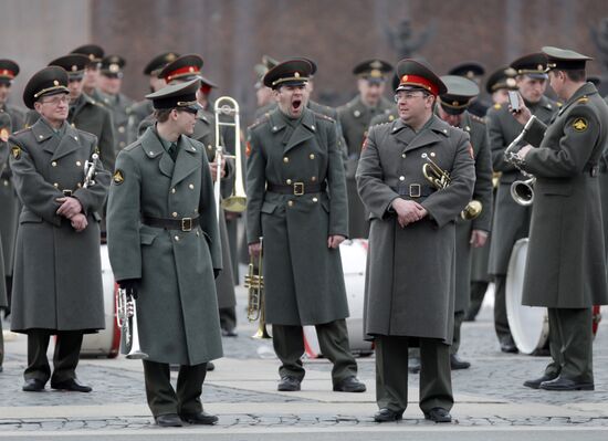Репетиция парада Победы на Дворцовой площади в Санкт-Петербурге
