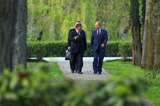 В. Путин встретился с М. Мурси