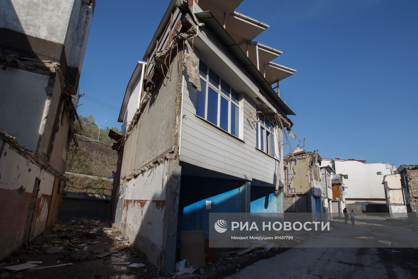 Снос незаконно построенных эллингов в Сочи