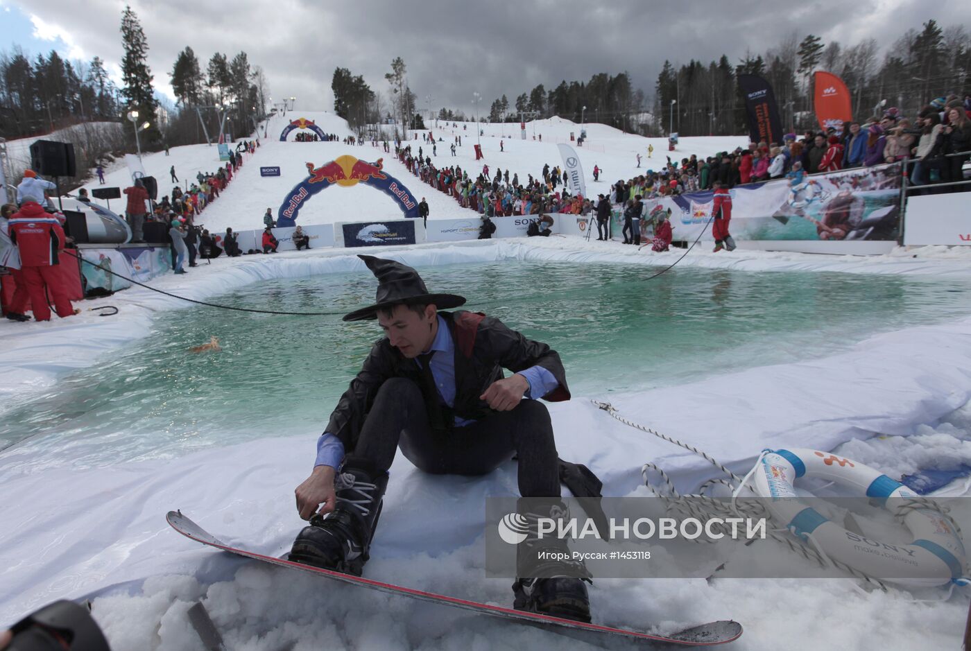 Аква-шоу Red Bull Jump & Freeze