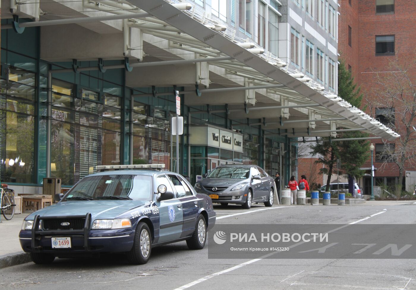 Полиция охраняет госпиталь в Бостоне, где находится Д.Царнаев