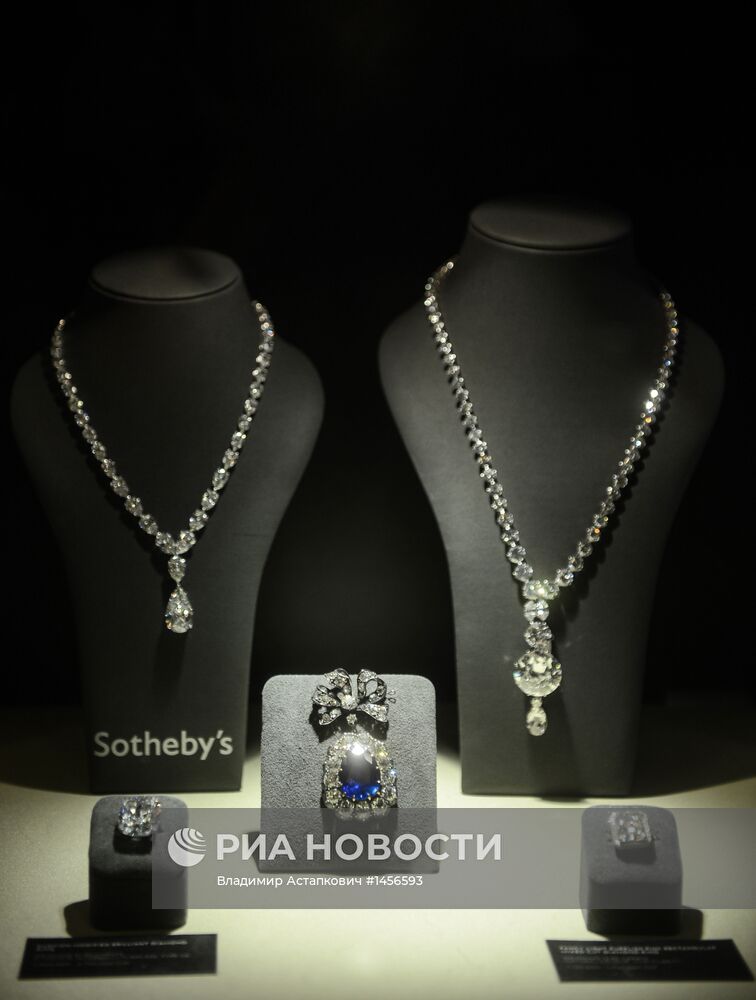 Показ Sotheby's ювелирной коллекции Джины Лоллобриджиды
