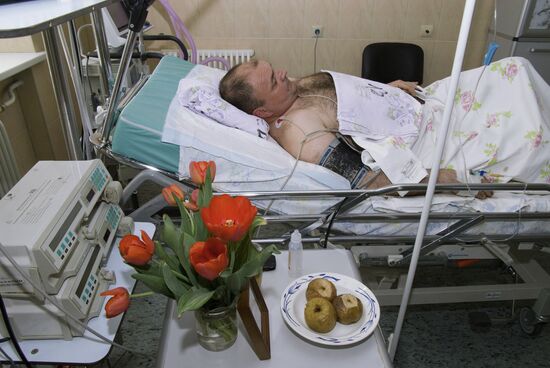 Раненый "белгородским стрелком" полицейский в больнице