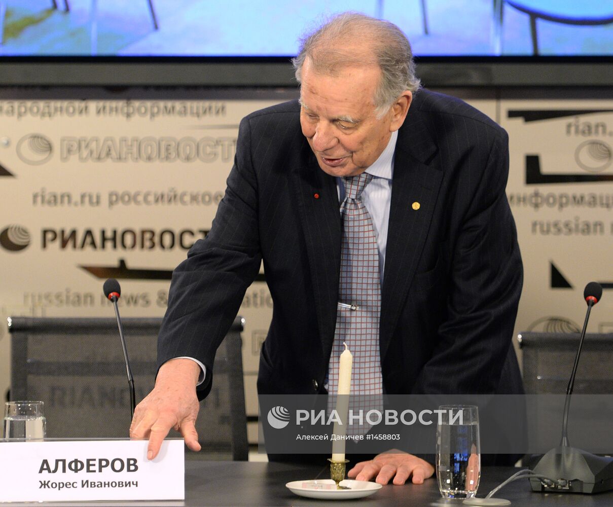 Жорес Алферов считает, что глава Минобрнауки может уйти