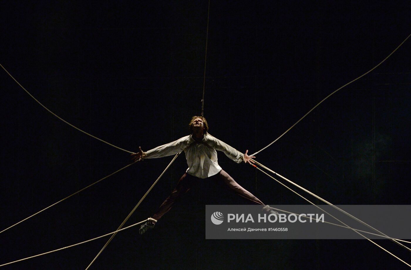 Премьера спектакля "По ту сторону греха"