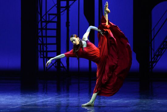 Премьера спектакля "По ту сторону греха"