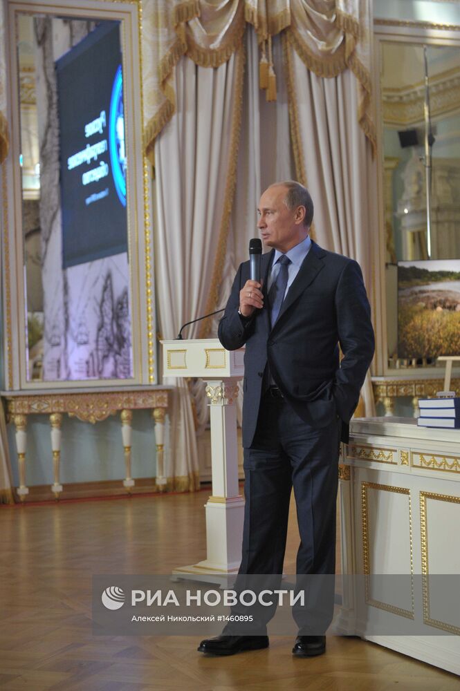Рабочая поездка В. Путина в СЗФО