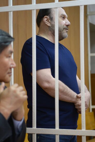 Виктор Батурин рассчитывает на оправдание в суде