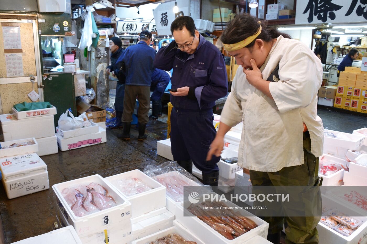 Рыбный рынок "Цукидзи" в Токио