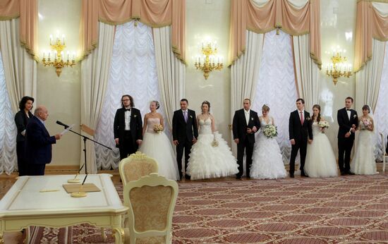 Церемония бракосочетания в здании Правительства Москвы