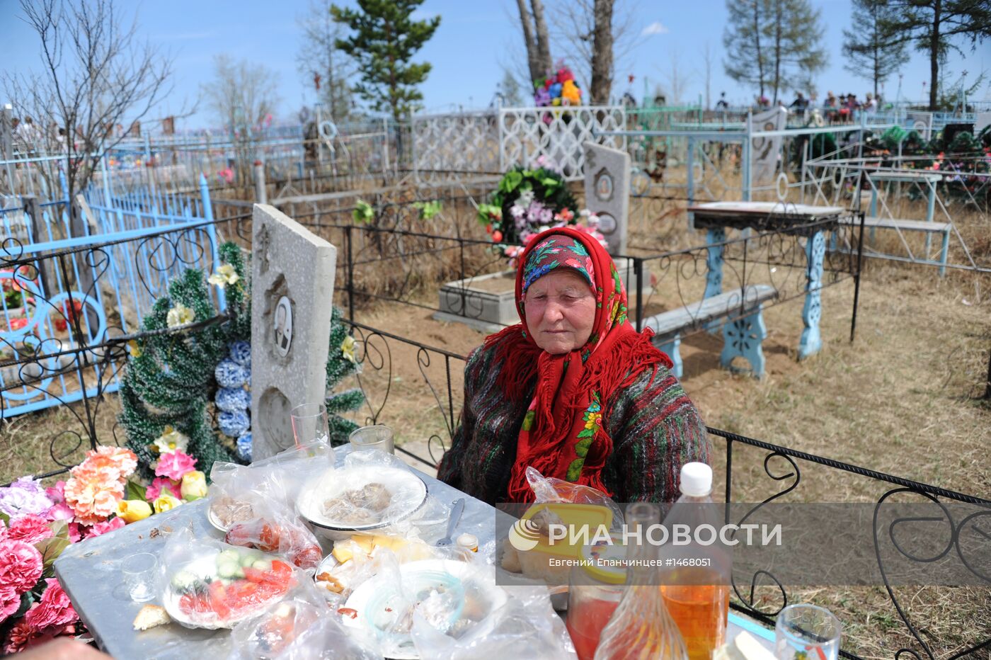 Посещение кладбищ в день Радоницы