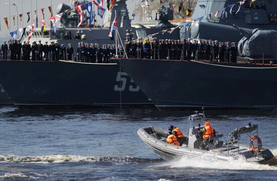 Репетиция военно-морского парада в Кронштадте