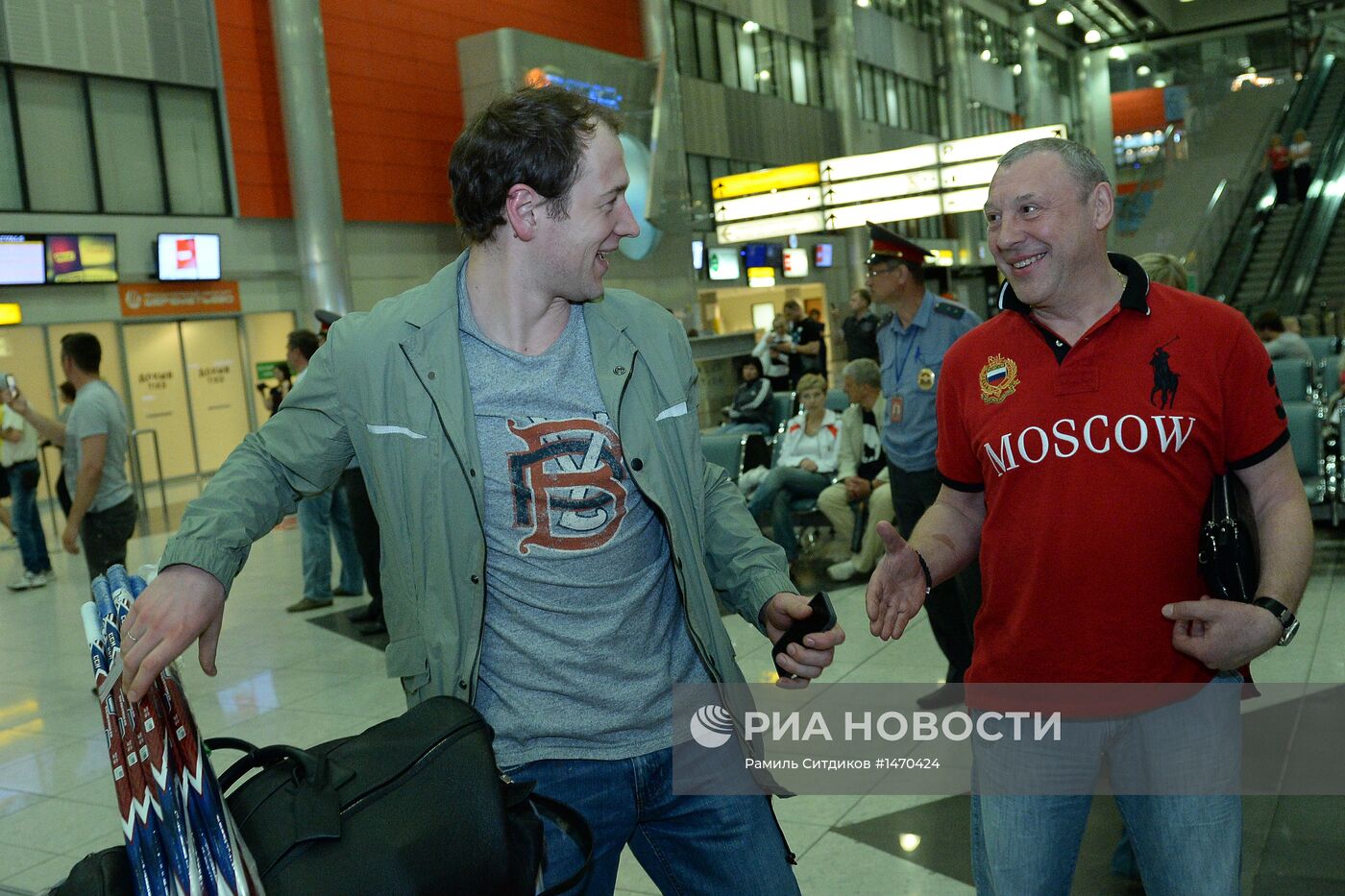 Сборная России по хоккею прибыла в Москву
