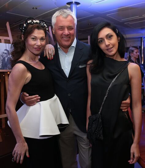 Вечеринка ИД "Коммерсантъ" в рамках 66-го кинофестиваля в Каннах