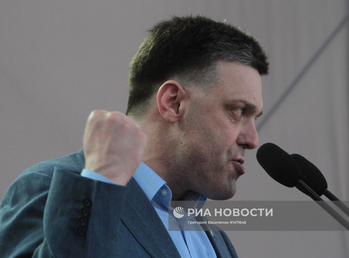 Акция оппозиции "Вставай, Украина!"