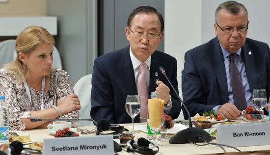 Генеральный секретарь ООН Пан Ги Мун посетил РИА Новости