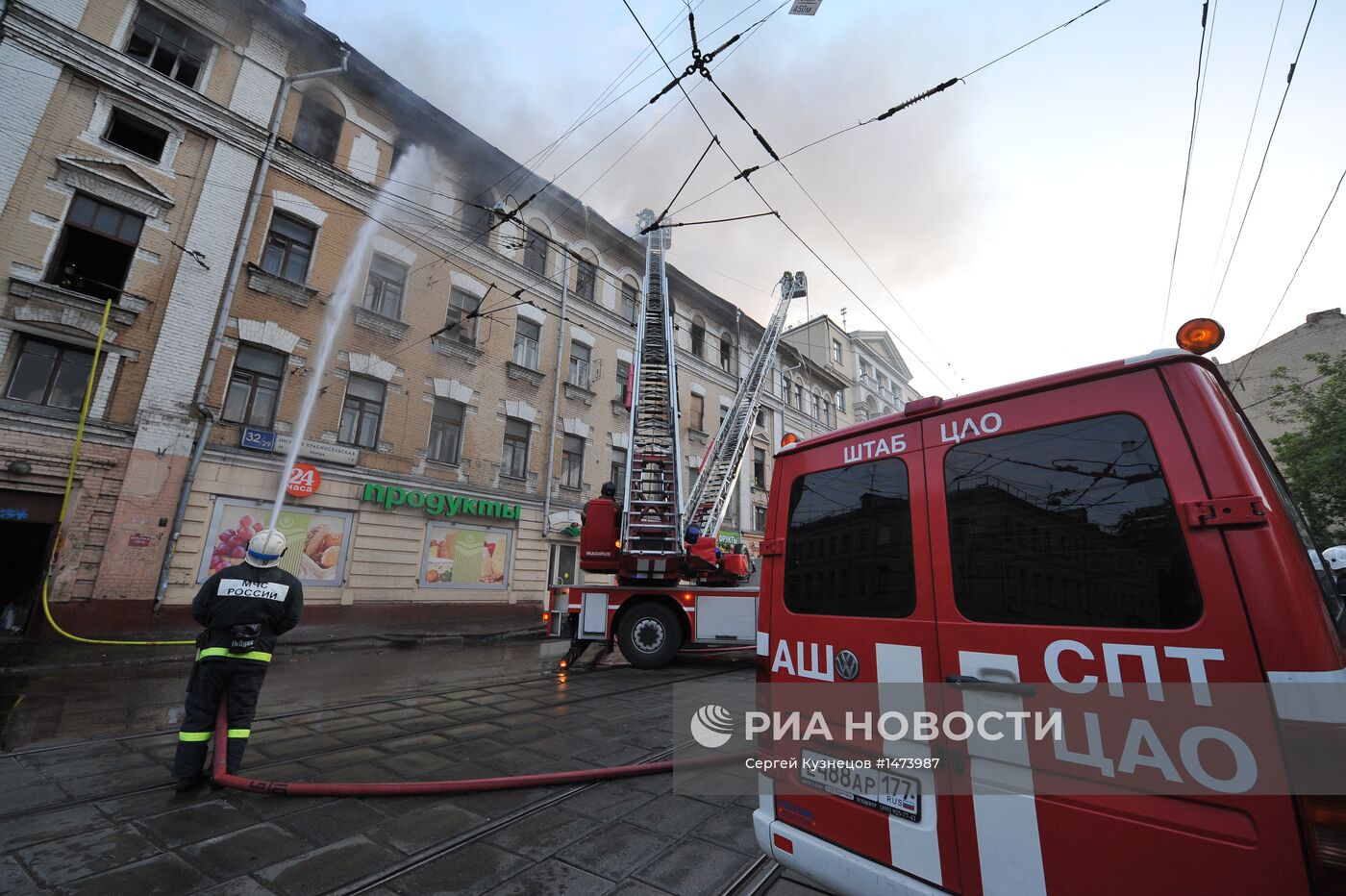 Пожар в выселенном доме на улице Нижняя Красносельская