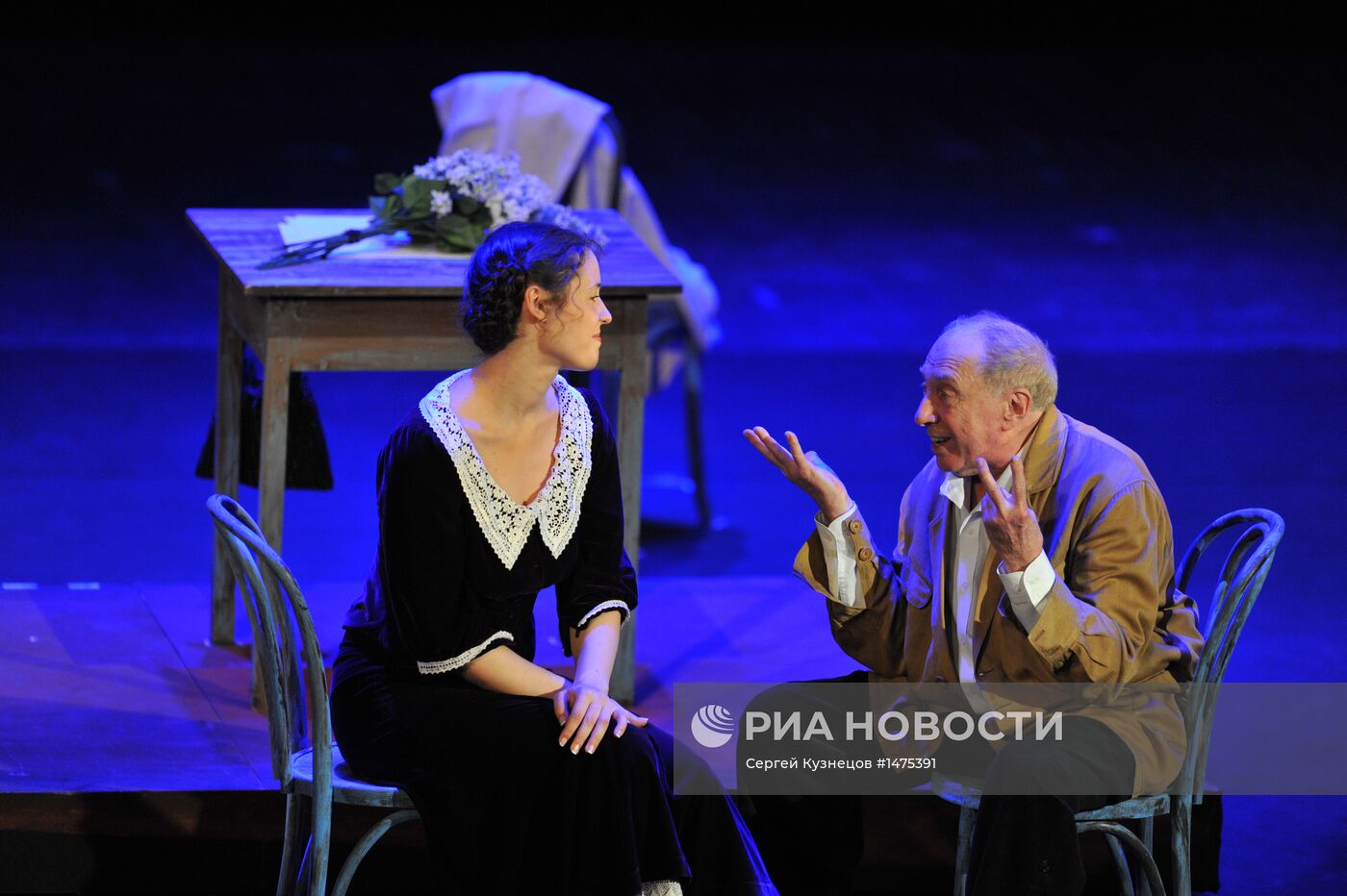 Премьера спектакля "Полеты с ангелом" Сергея Юрского
