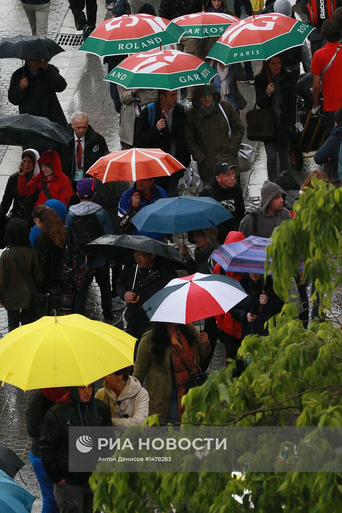 Третий день "Ролан Гаррос -2013" под угрозой отмены из-за дождя