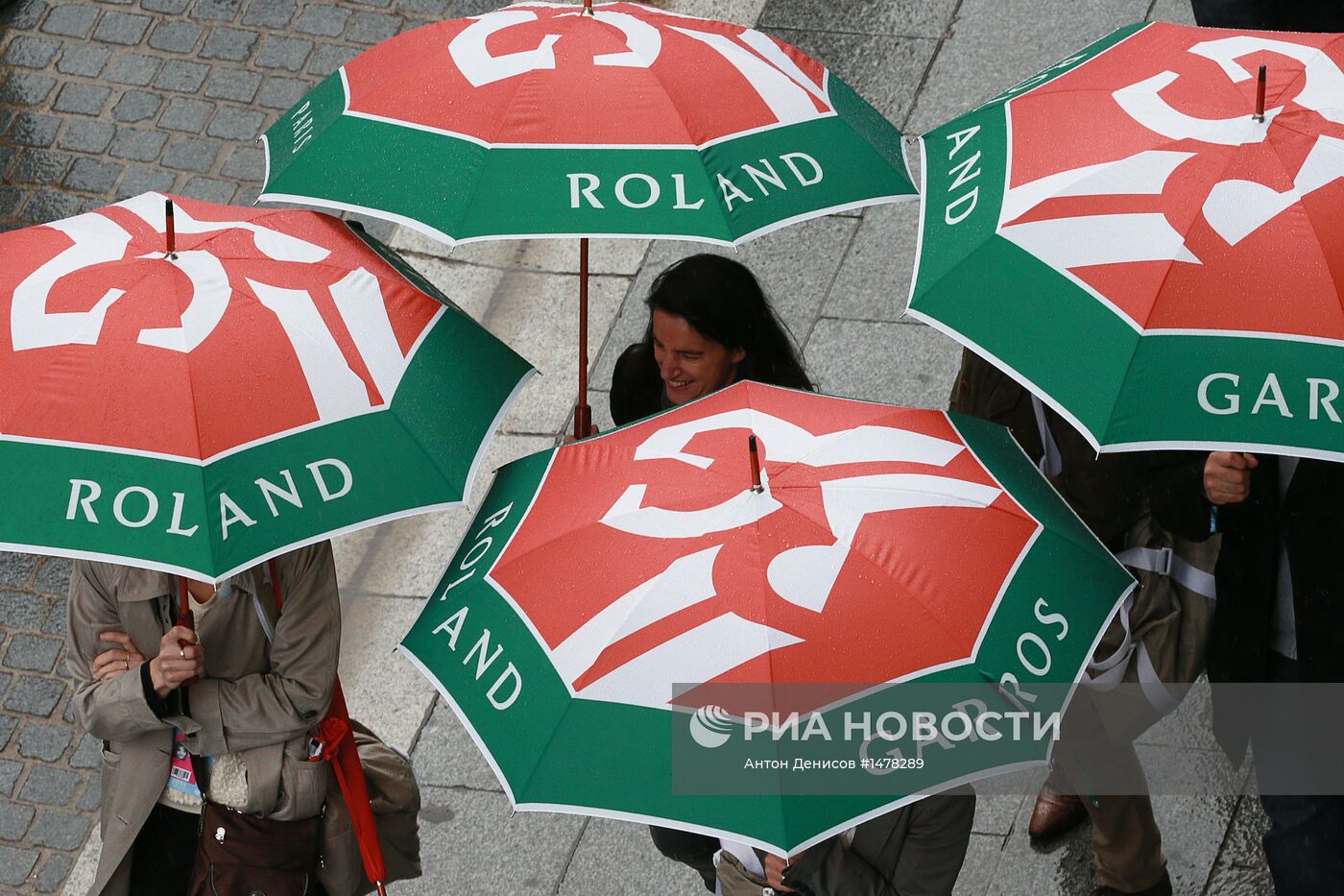 Третий день "Ролан Гаррос -2013" под угрозой отмены из-за дождя
