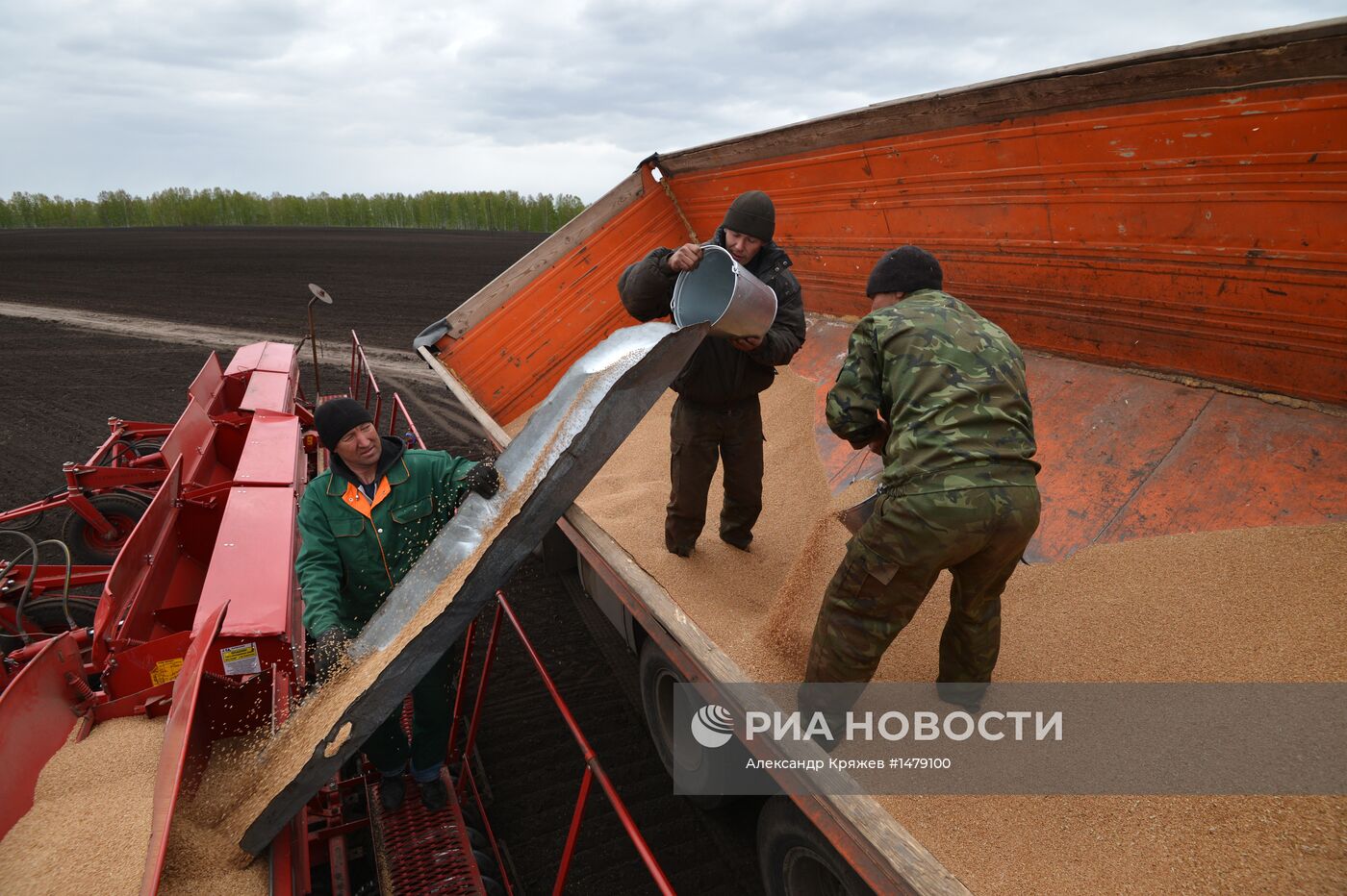Весенне-полевые работы в Новосибирской области