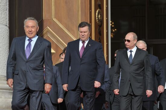 Рабочая поездка В.Путина в Казахстан