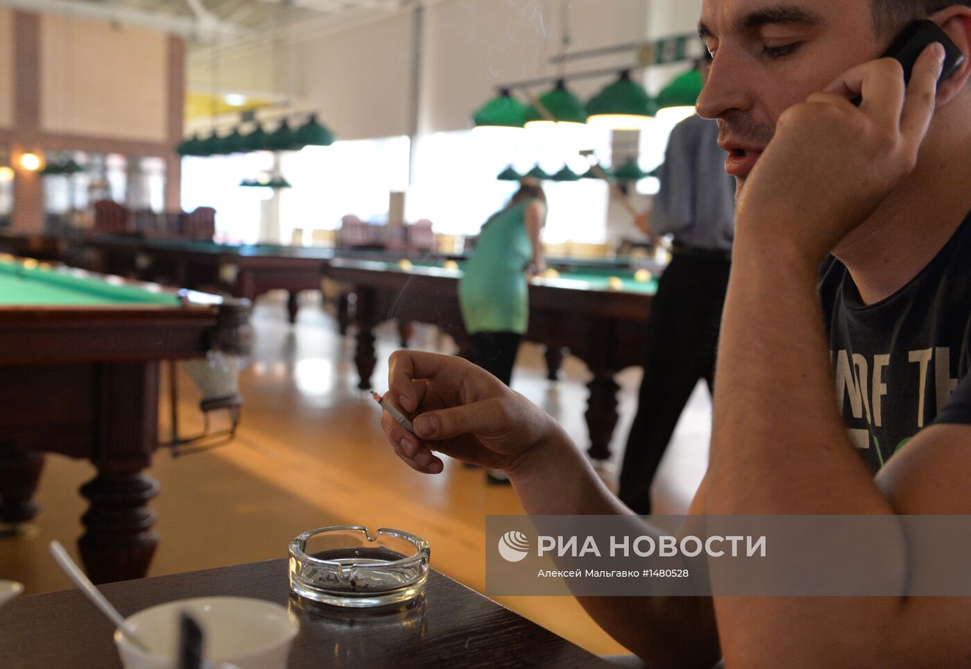 Запрет на курение в общественных местах вводится с 1 июня