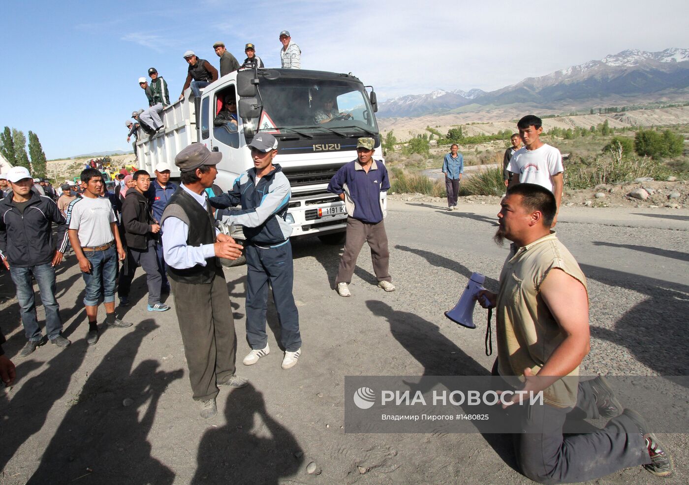 Массовые беспорядки в Киргизии