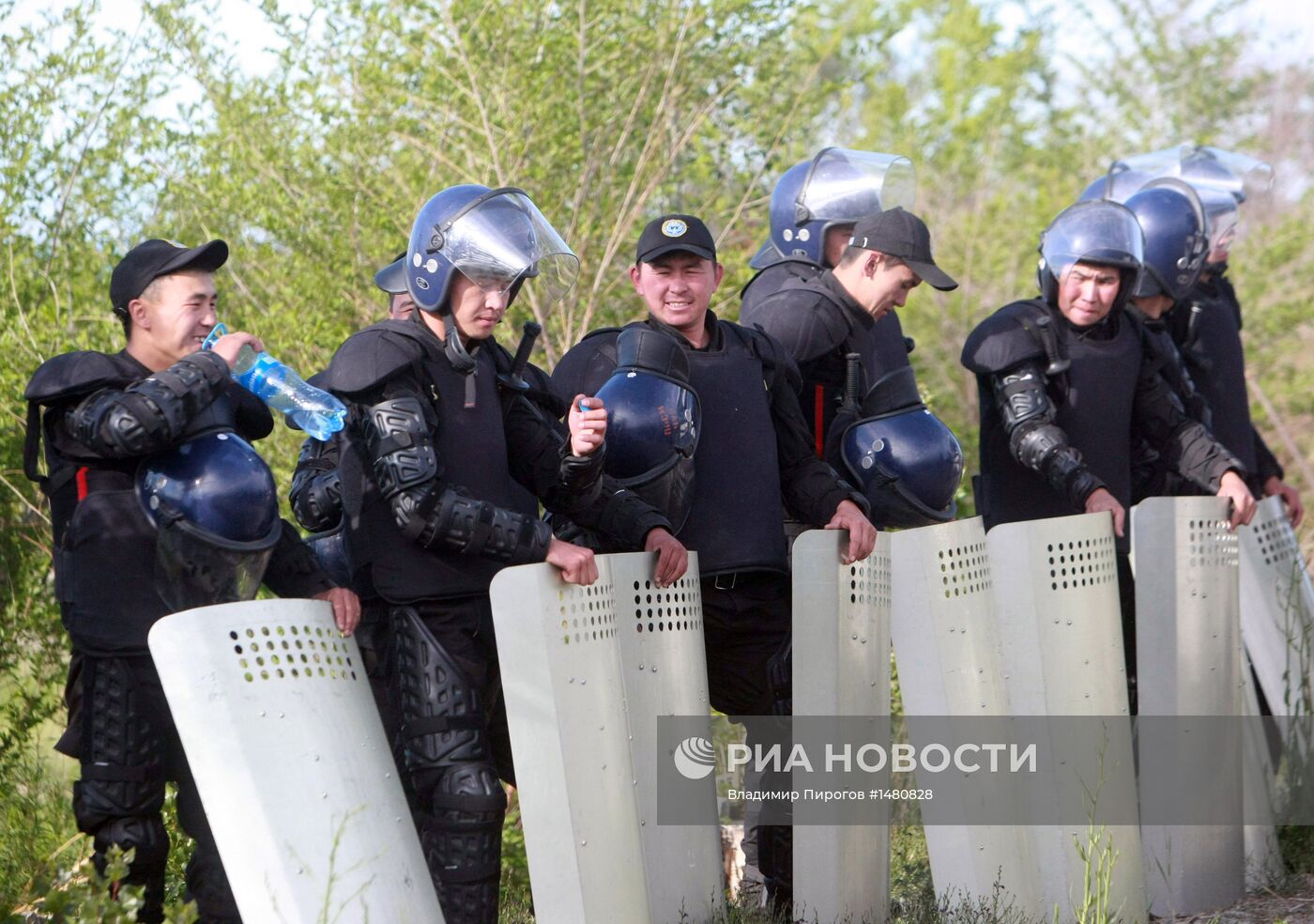 Массовые беспорядки в Киргизии