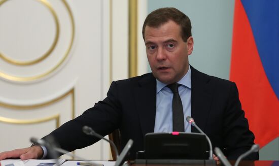 Д.Медведев провел совещание по прямым инвестициям