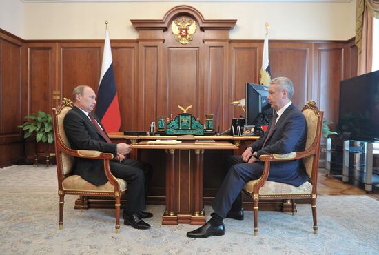 В.Путин провел рабочую встречу с С.Собяниным