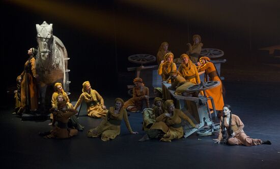 Генеральная репетиция оперы "Князь Игорь"