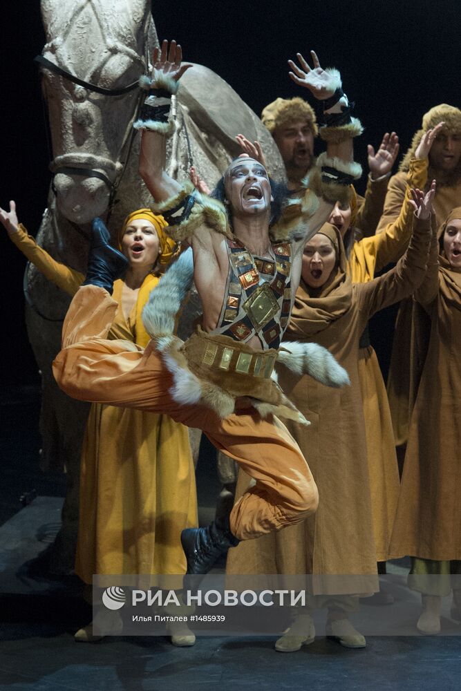Генеральная репетиция оперы "Князь Игорь"