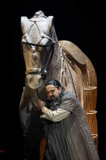 Генеральная репетиция оперы "Князь Игорь"