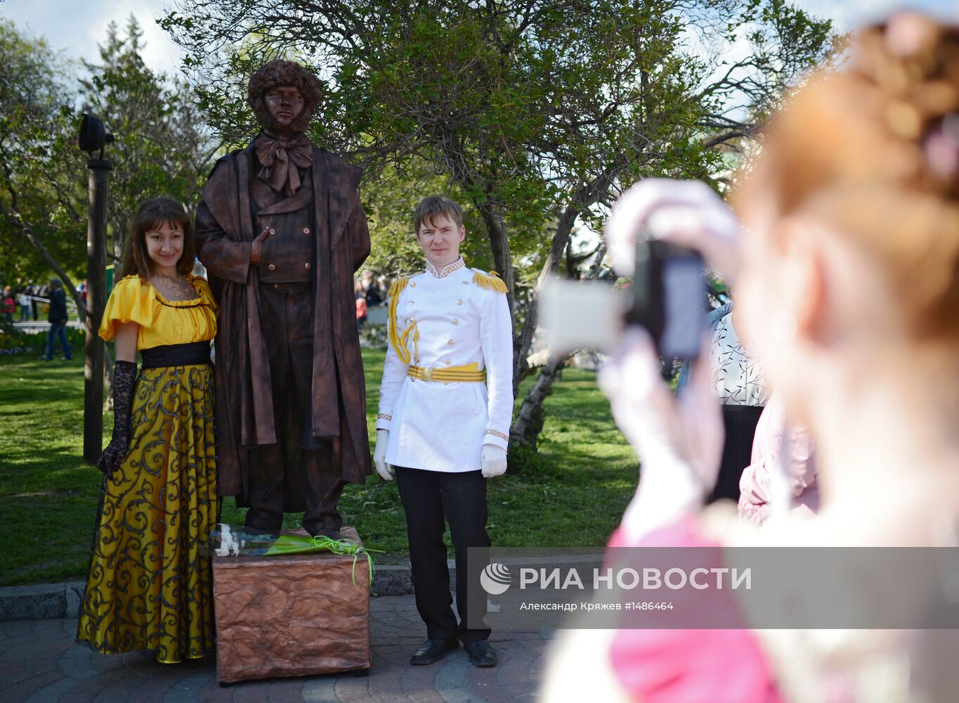 День рождения Пушкина отметили балом