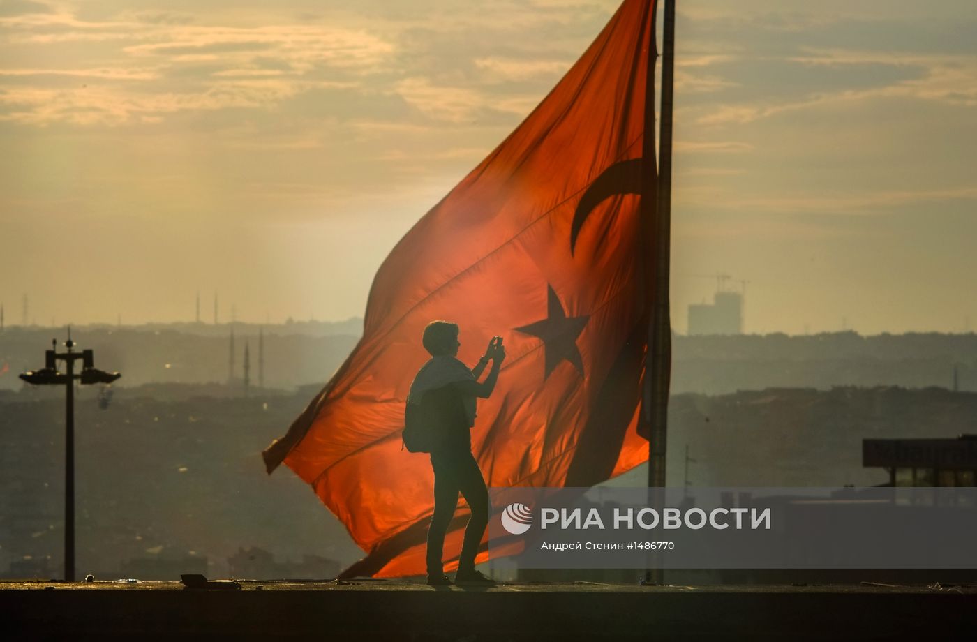 Антиправительственные выступления против исламизации Турции